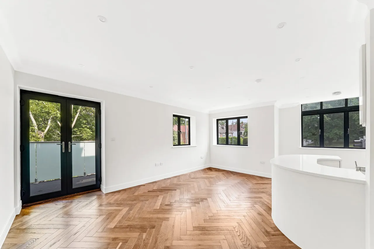 2 bed flat for sale — Magnolia Heights, Manor Road, Chigwell, Essex IG7