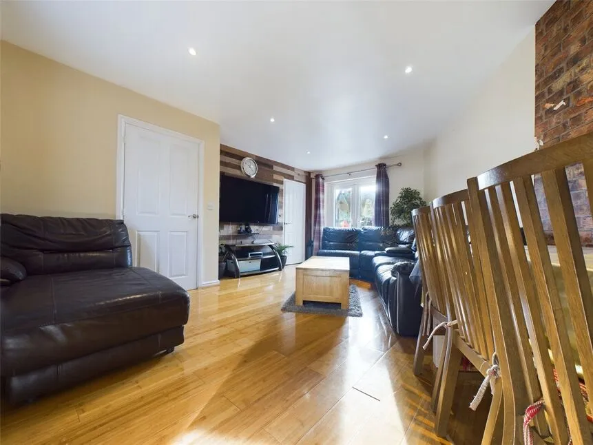Bernwelle Avenue, Romford, RM3, photo 4