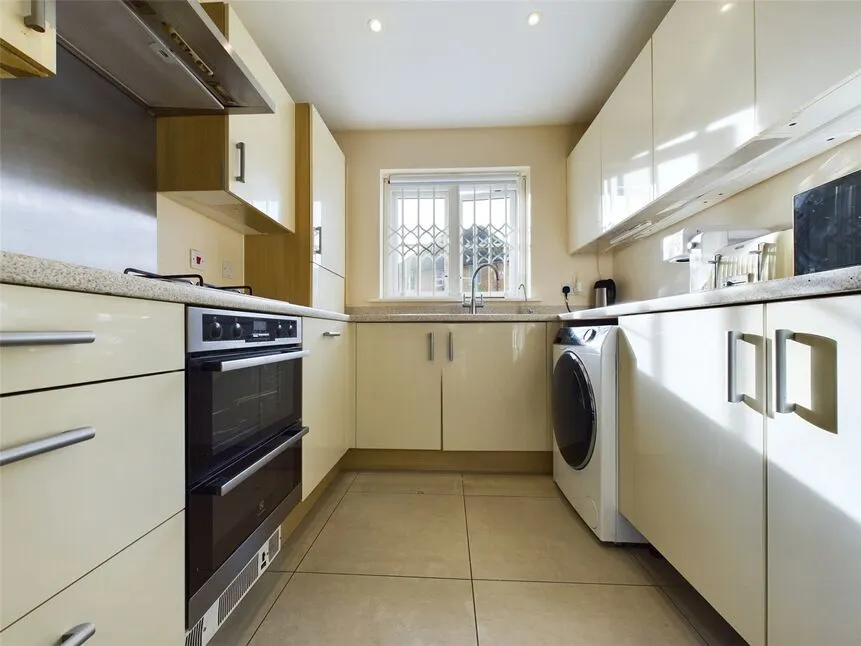 Bernwelle Avenue, Romford, RM3, photo 12
