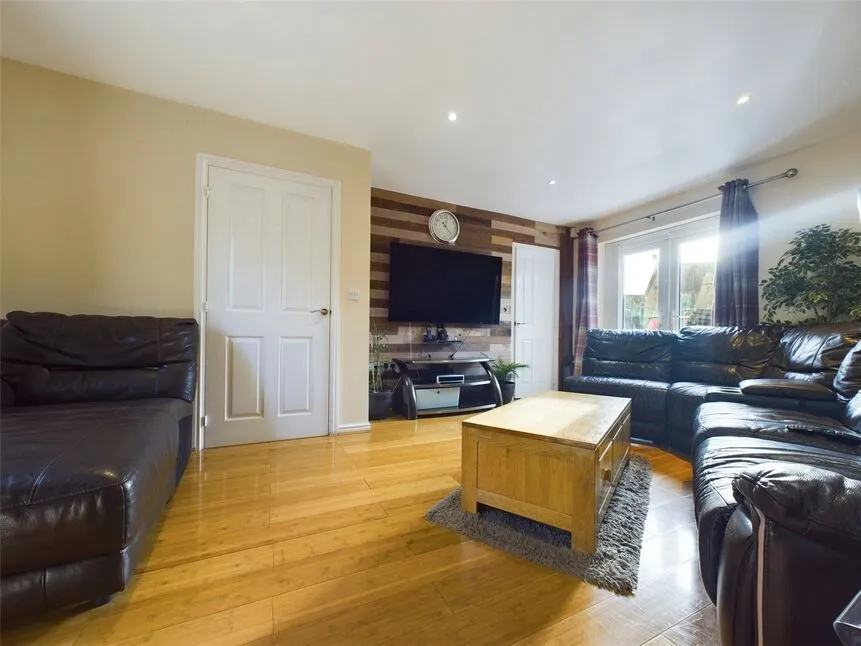 Bernwelle Avenue, Romford, RM3, photo 6