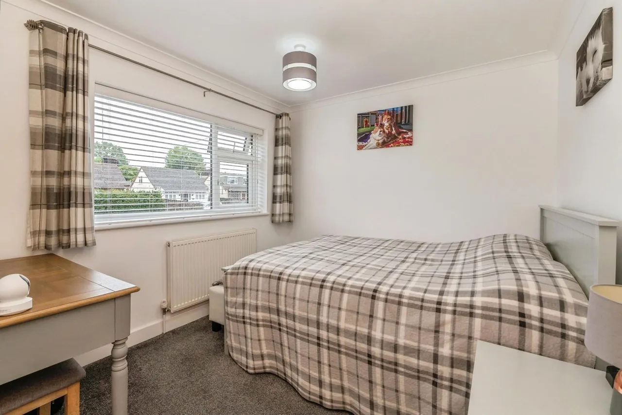 Southend Road, STANFORD-LE-HOPE, Essex, SS17, photo 9