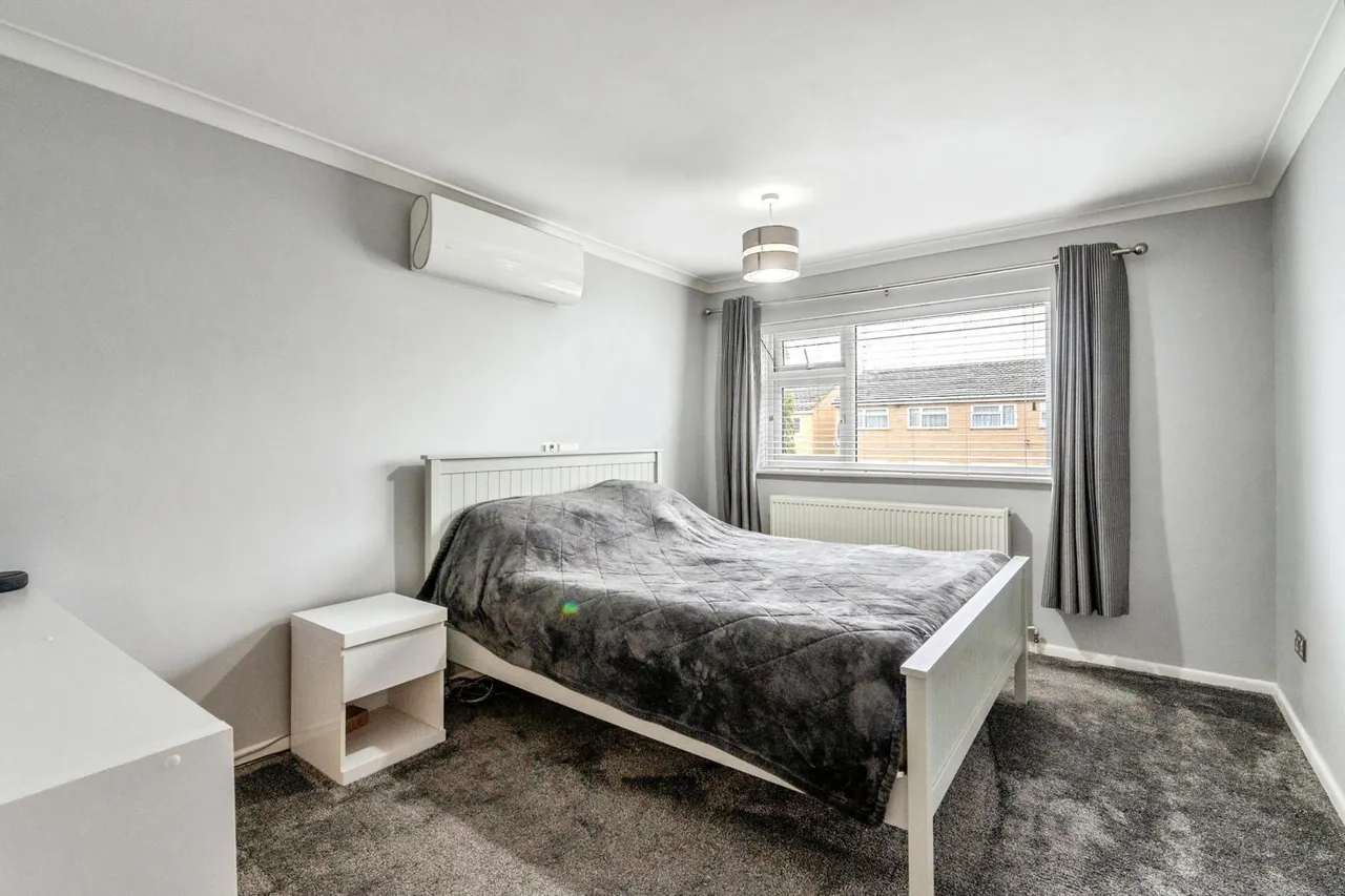 Southend Road, STANFORD-LE-HOPE, Essex, SS17, photo 8