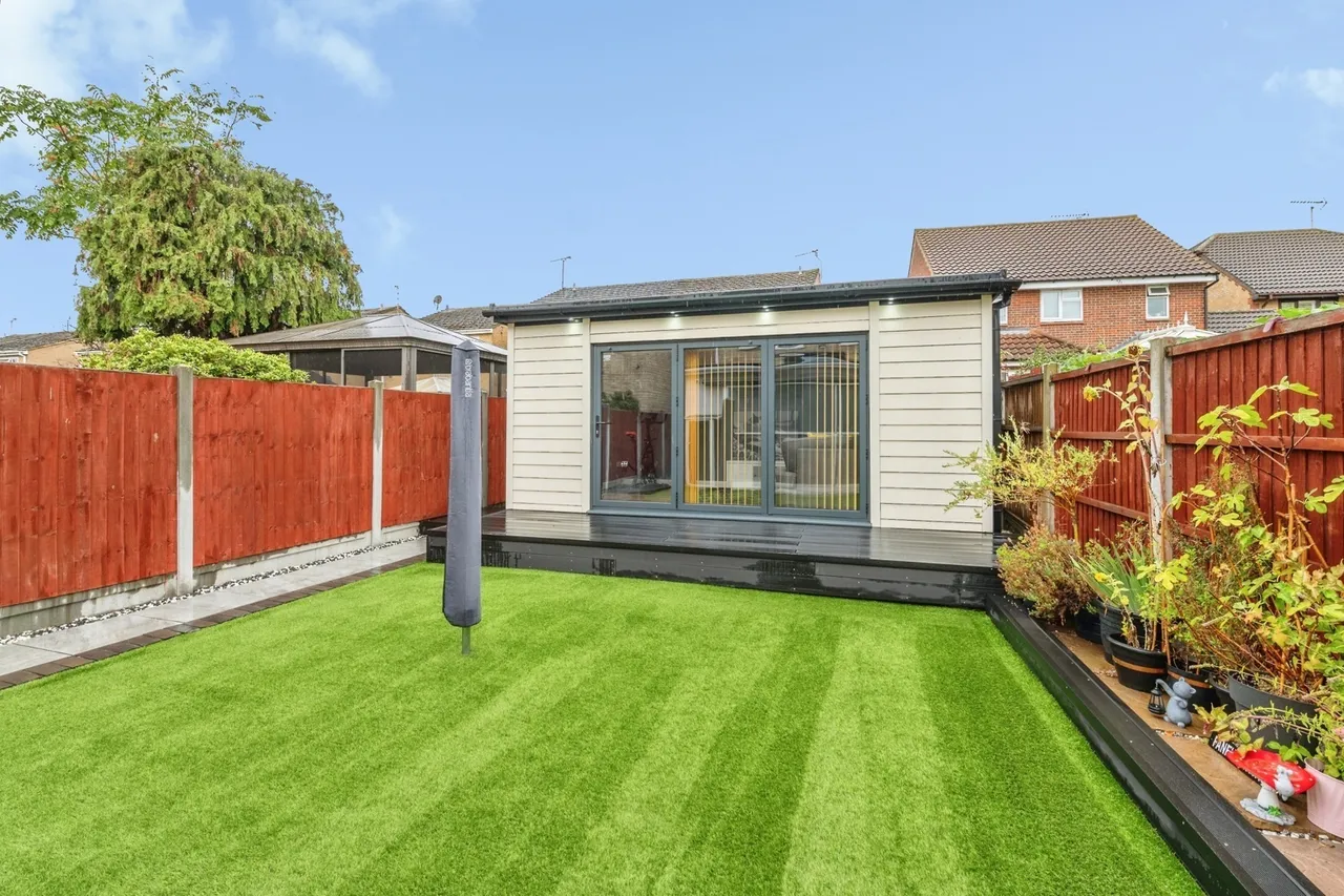 Southend Road, STANFORD-LE-HOPE, Essex, SS17, photo 28