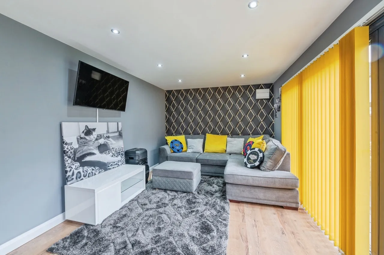 Southend Road, STANFORD-LE-HOPE, Essex, SS17, photo 12