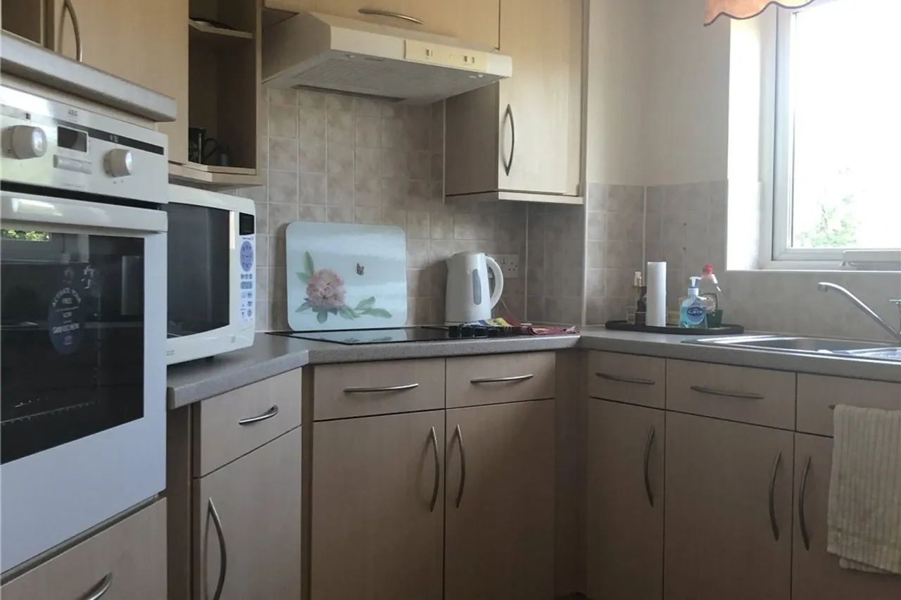 Oyster Lane, Byfleet, West Byfleet, S..., photo 3