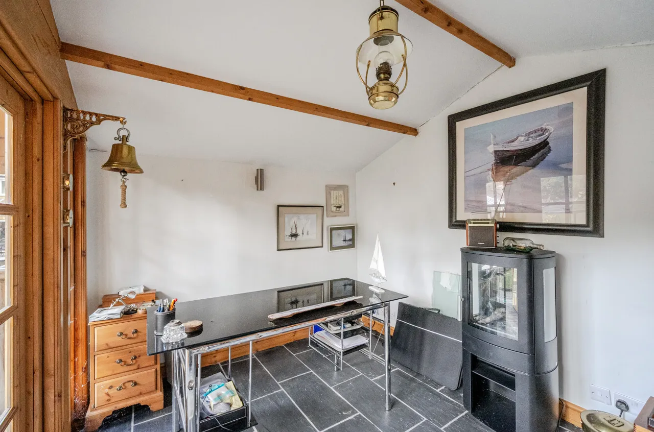 Brackendale Close, Camberley, GU15, photo 22