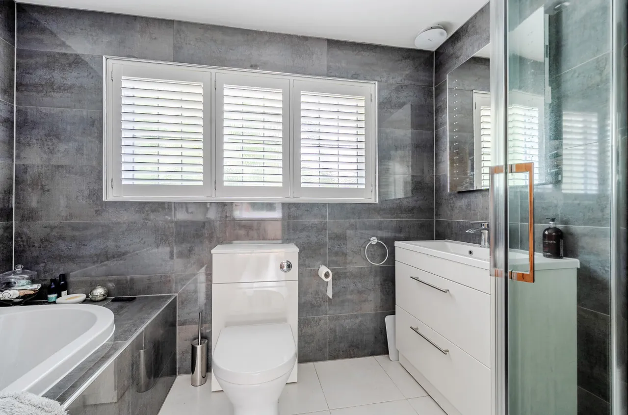Brackendale Close, Camberley, GU15, photo 5