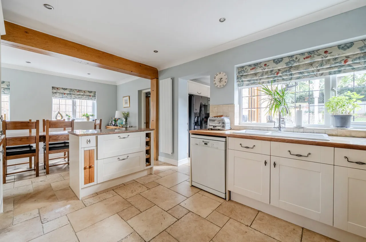 Brackendale Close, Camberley, GU15, photo 18