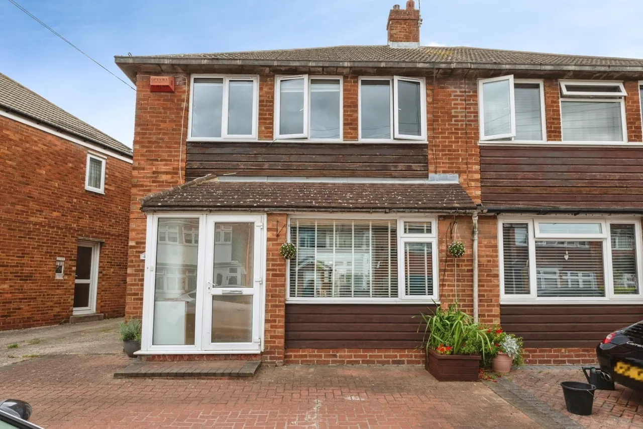 3 bed property for sale, Lonsdale Crescent, Dartford, DA2