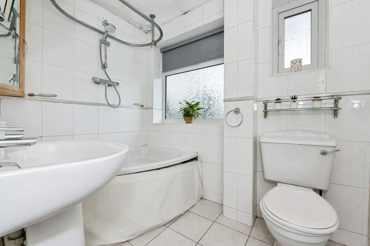 Lonsdale Crescent, Dartford, DA2, photo 18