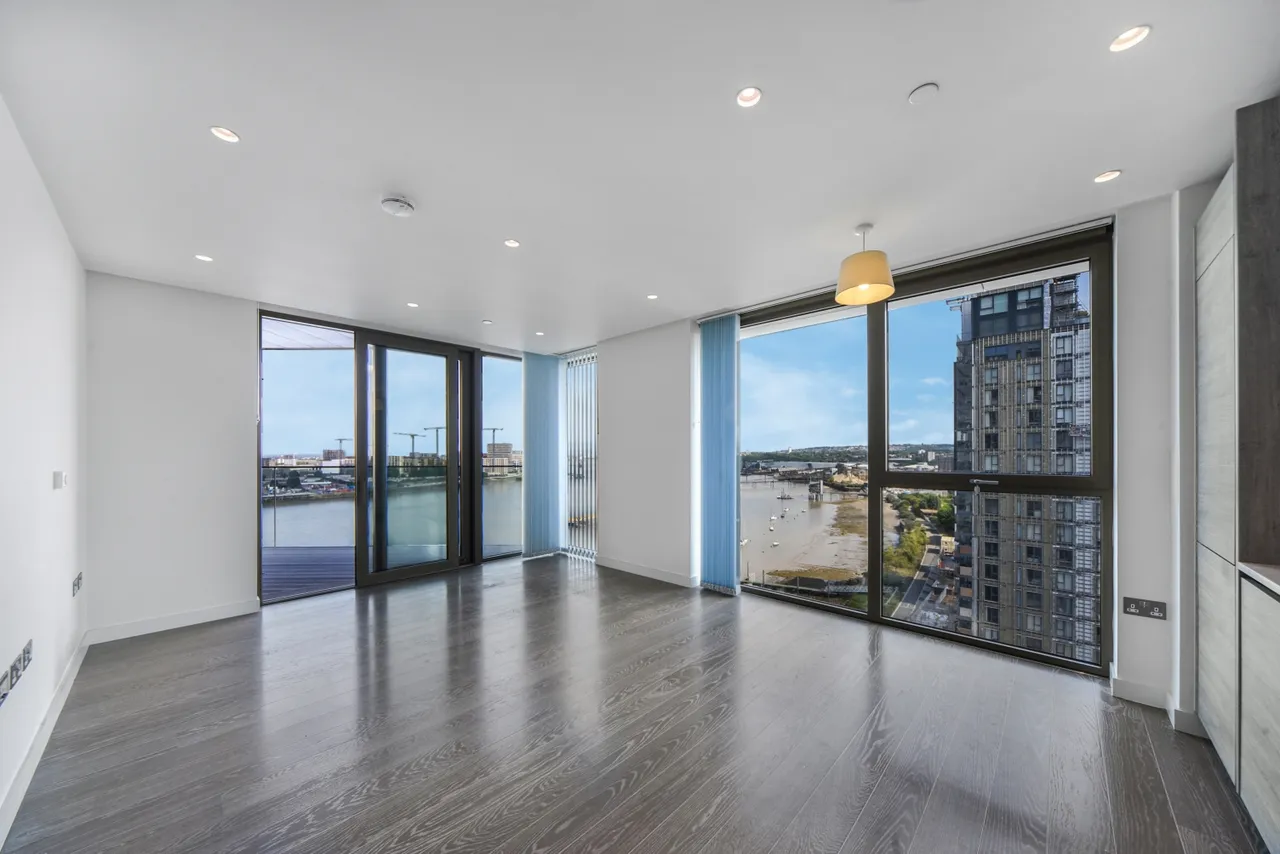 1 bed flat to rent — Pilot Walk, 1 The Lighterman, Greenwich Peninsula, London, SE10