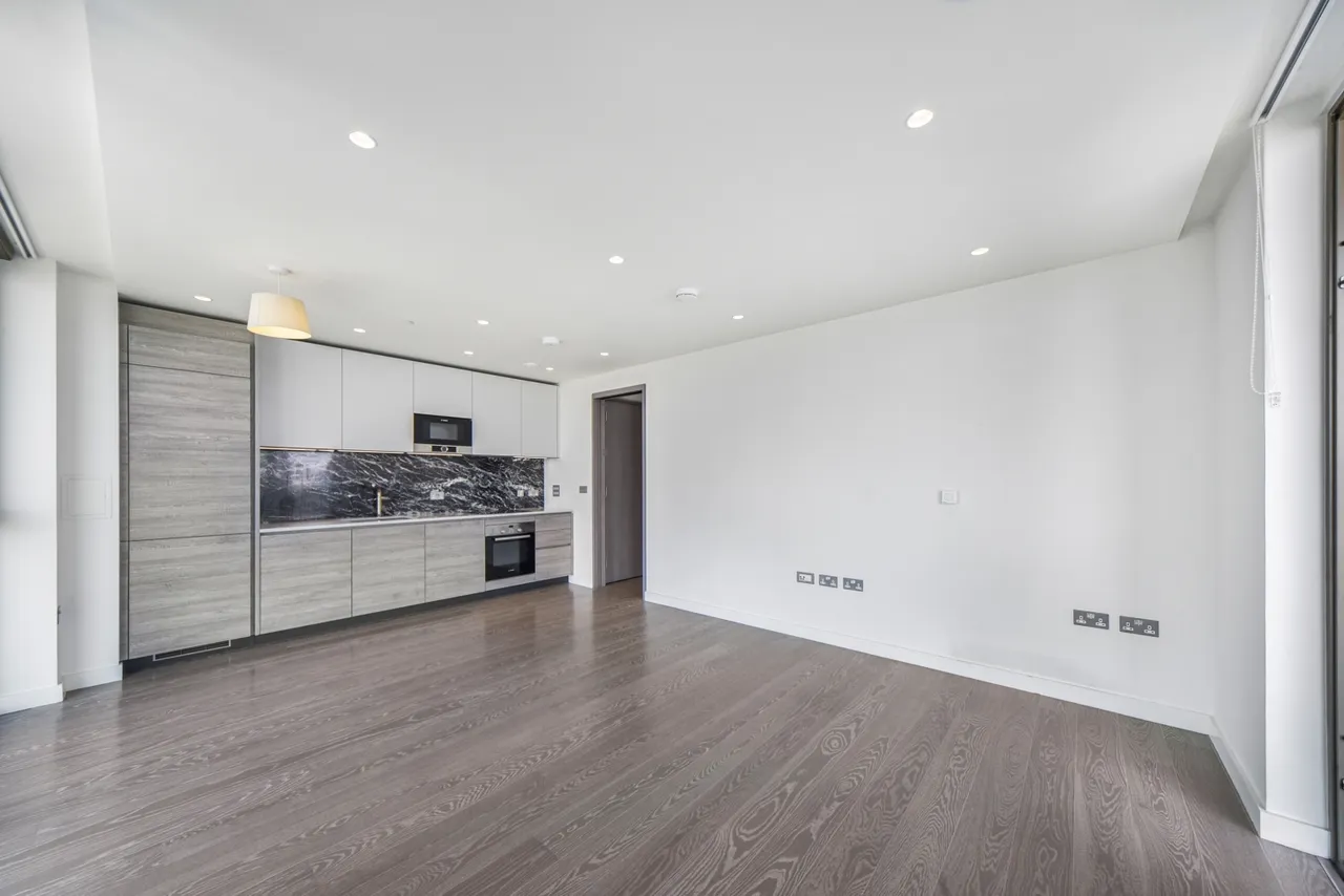 Pilot Walk, 1 The Lighterman, Greenwich Peninsula, London, SE10, photo 6