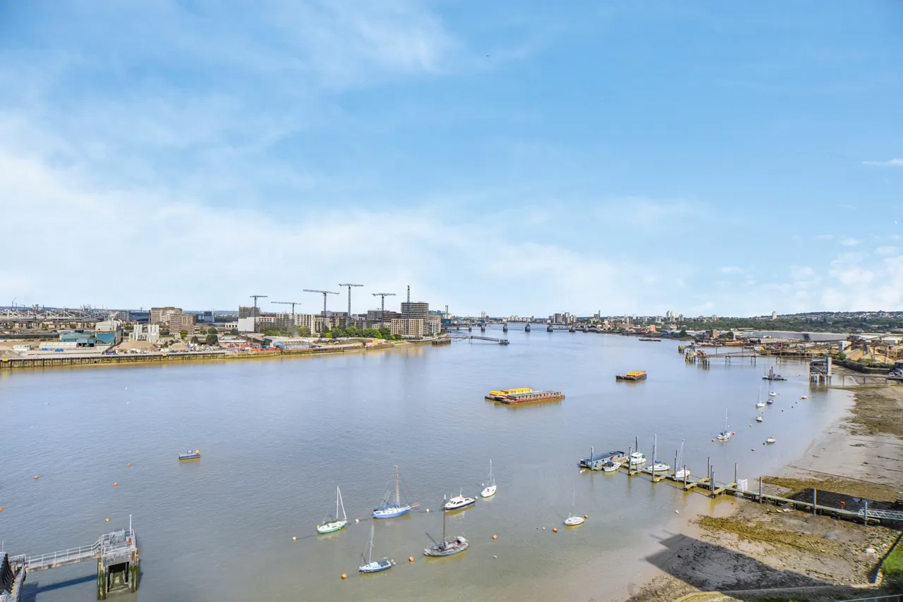 Pilot Walk, 1 The Lighterman, Greenwich Peninsula, London, SE10, photo 12