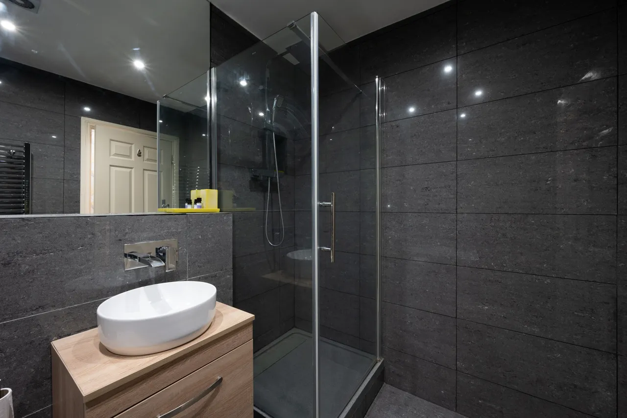 5 Seymour Court, 333 Upper Richmond Road, London, photo 6