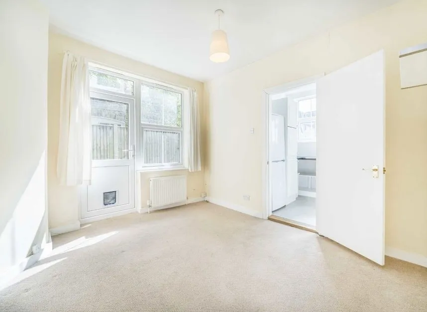 Dornton Road, Clapham South, SW12, photo 2