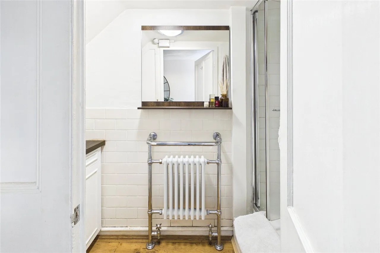 Hopton Road, London, SW16, photo 11