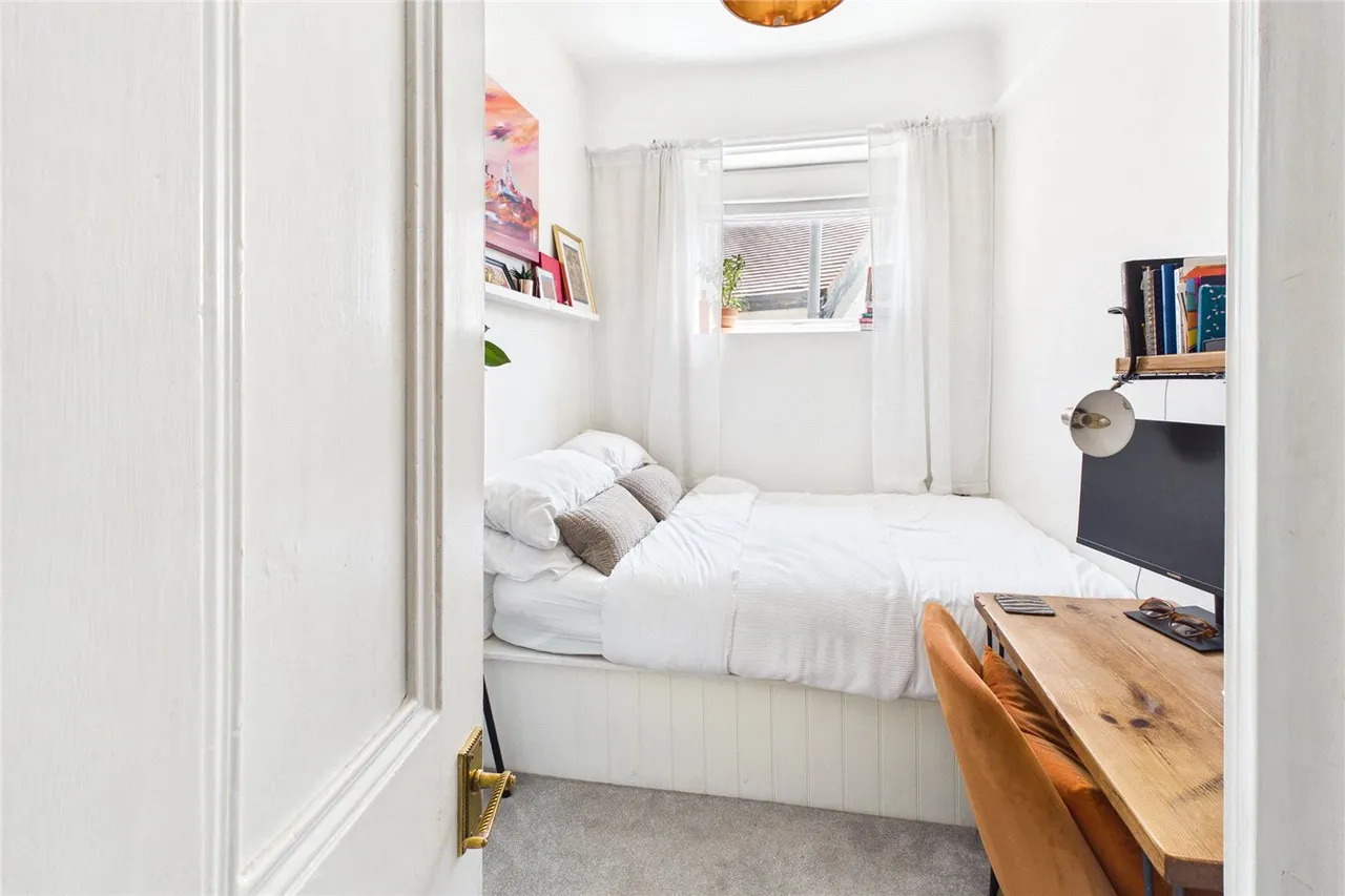 Hopton Road, London, SW16, photo 5