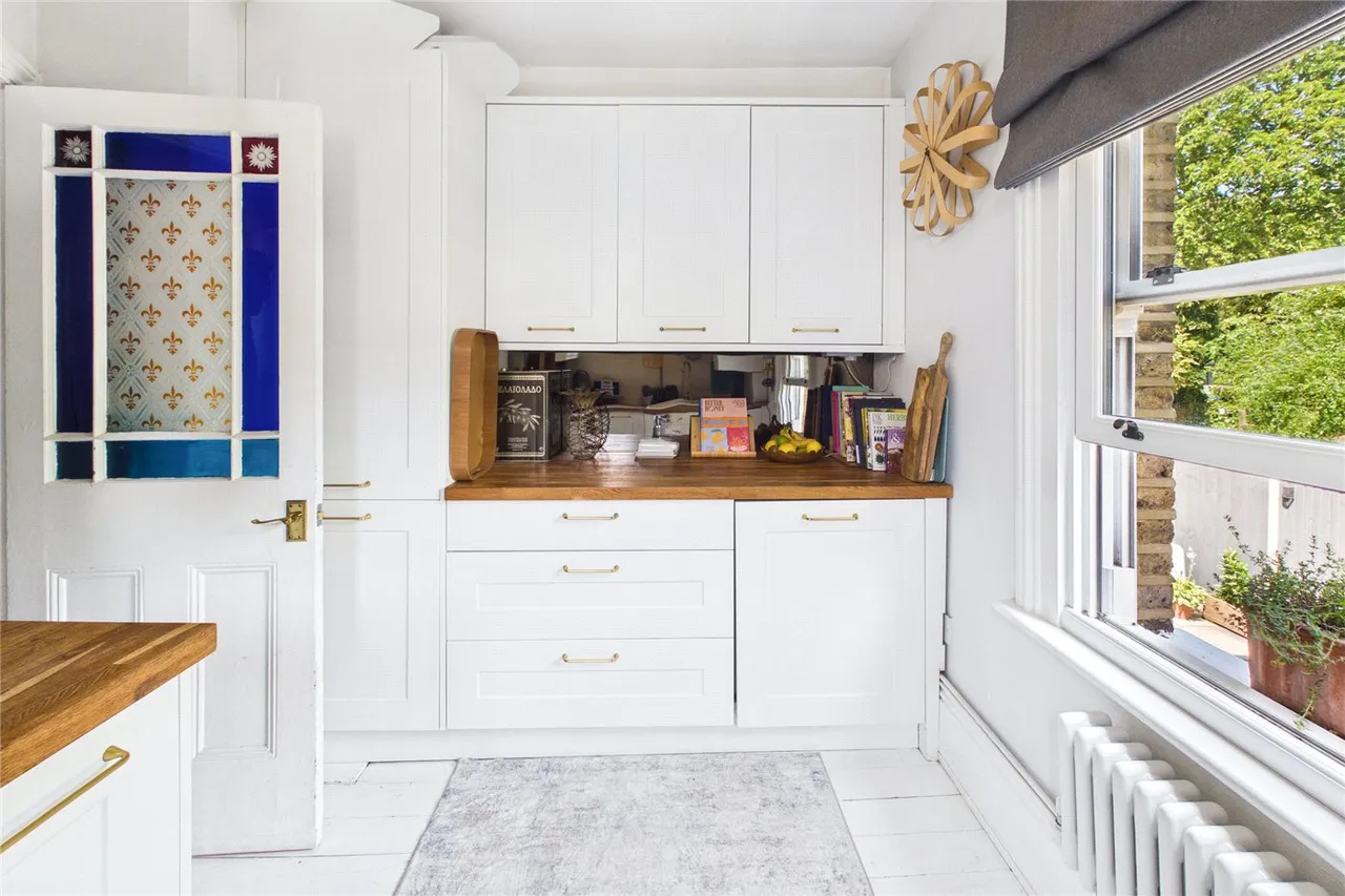 Hopton Road, London, SW16, photo 9