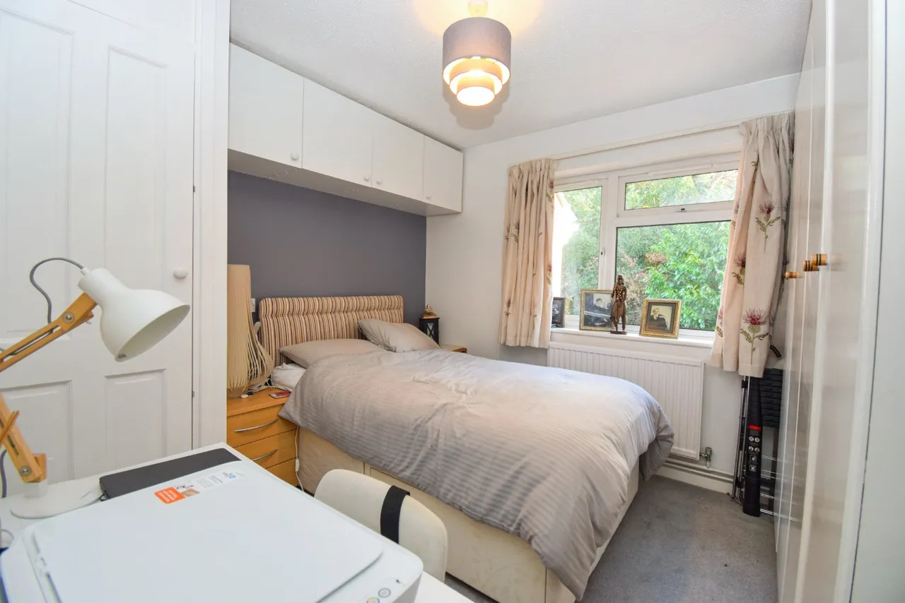 Guardian Court, Langtons Meadow, SL2, photo 5