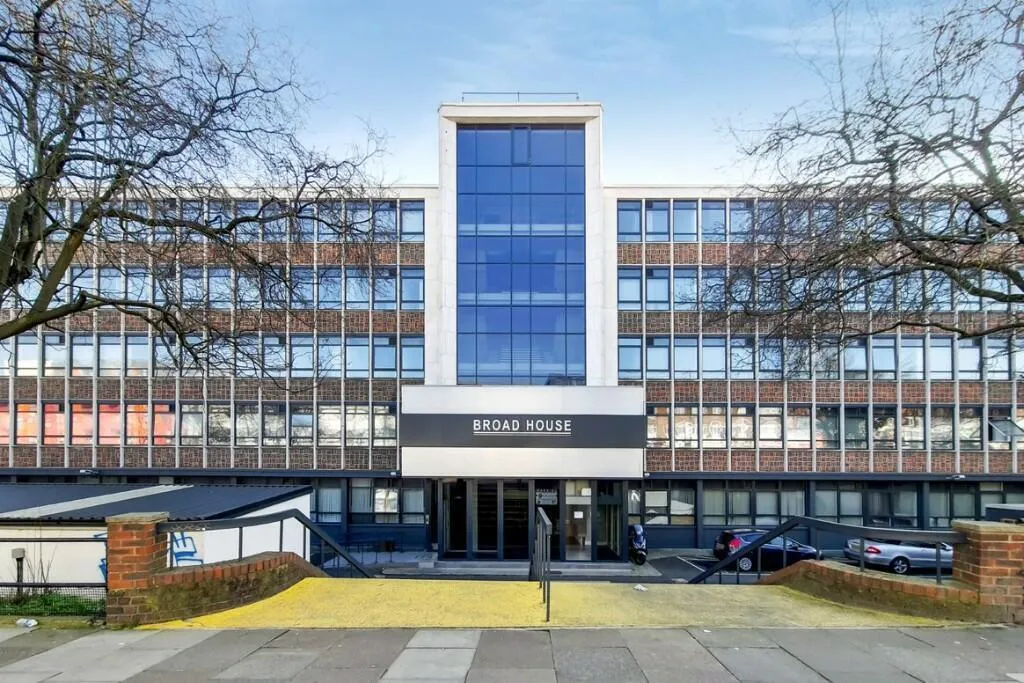 Imperial Drive, Harrow, HA2, photo 2