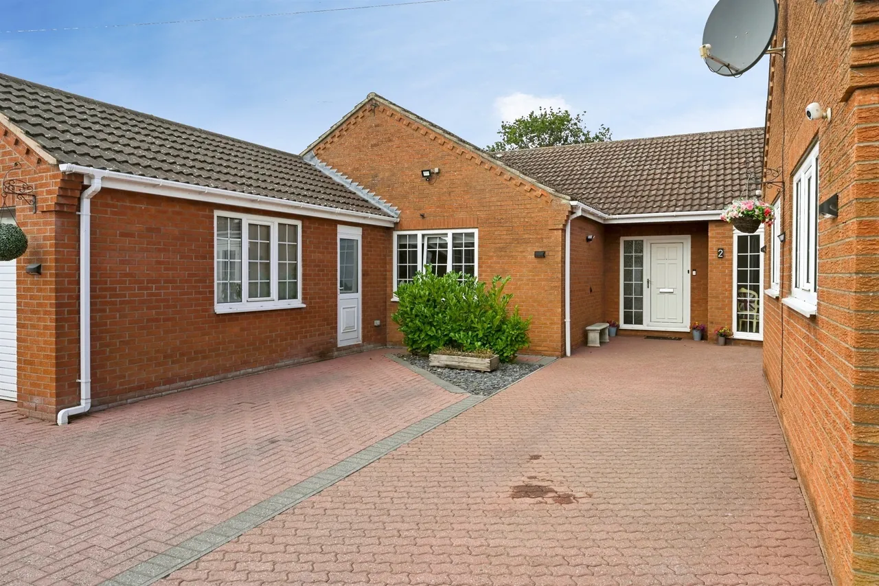 6 bed house for sale, Scanlan Court, Coningsby, LN4