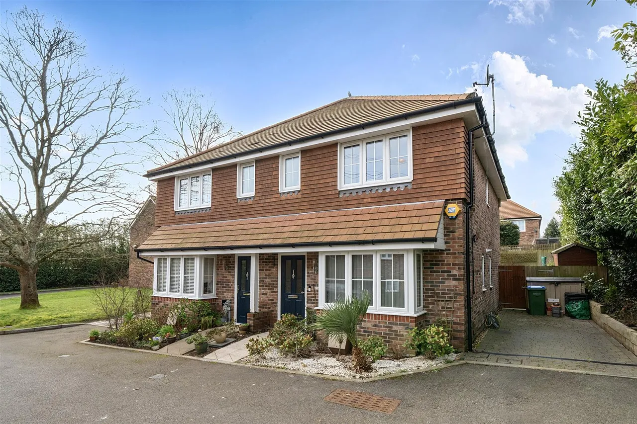 3 bed house for sale — Willow Brook Close, Titchfield Common