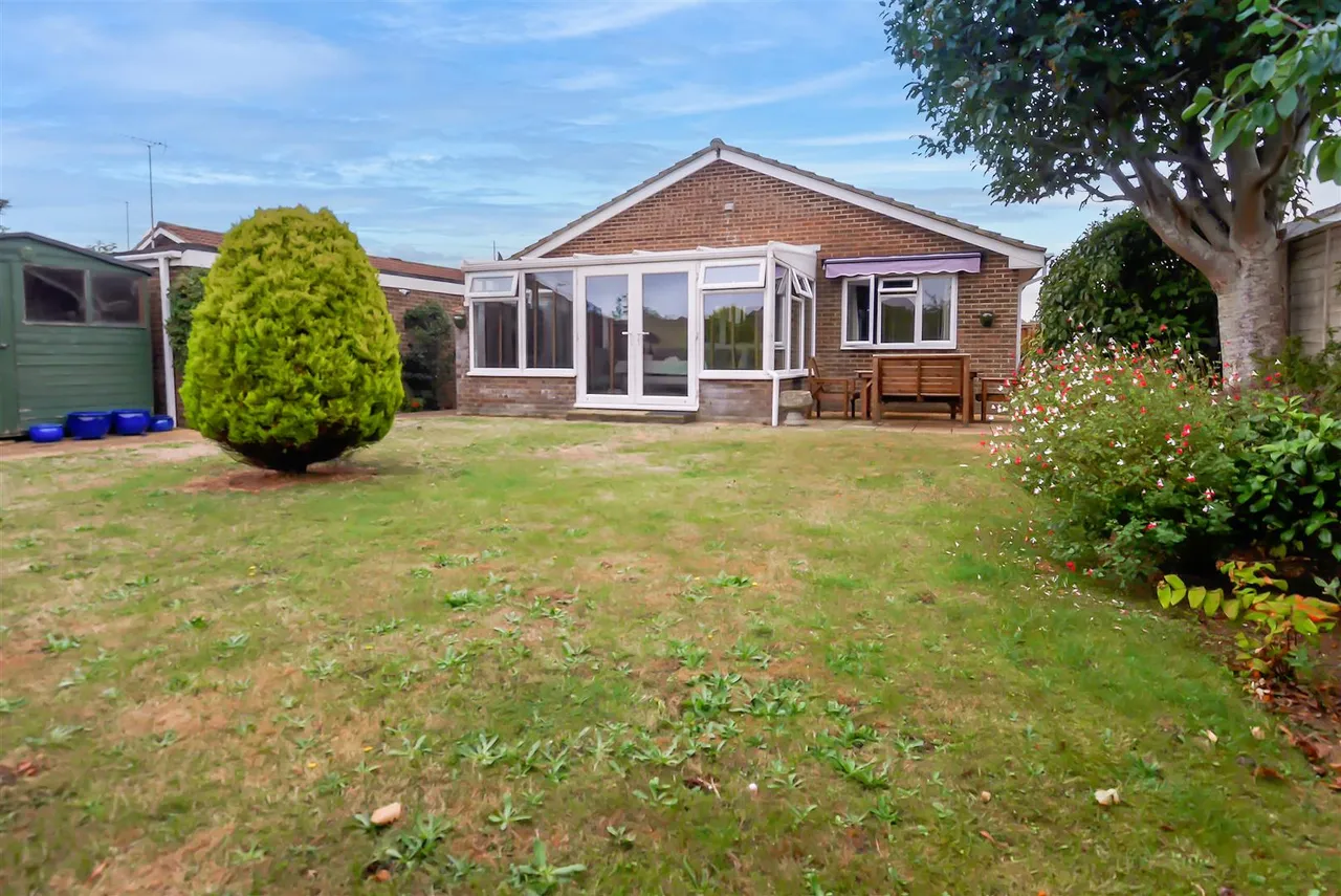 Southway, Littlehampton, photo 3