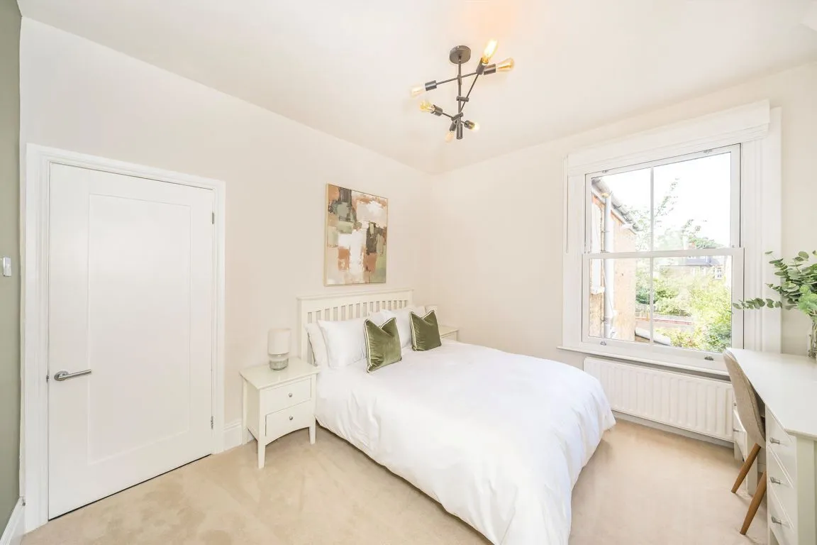 Salford Road, SW2, photo 6