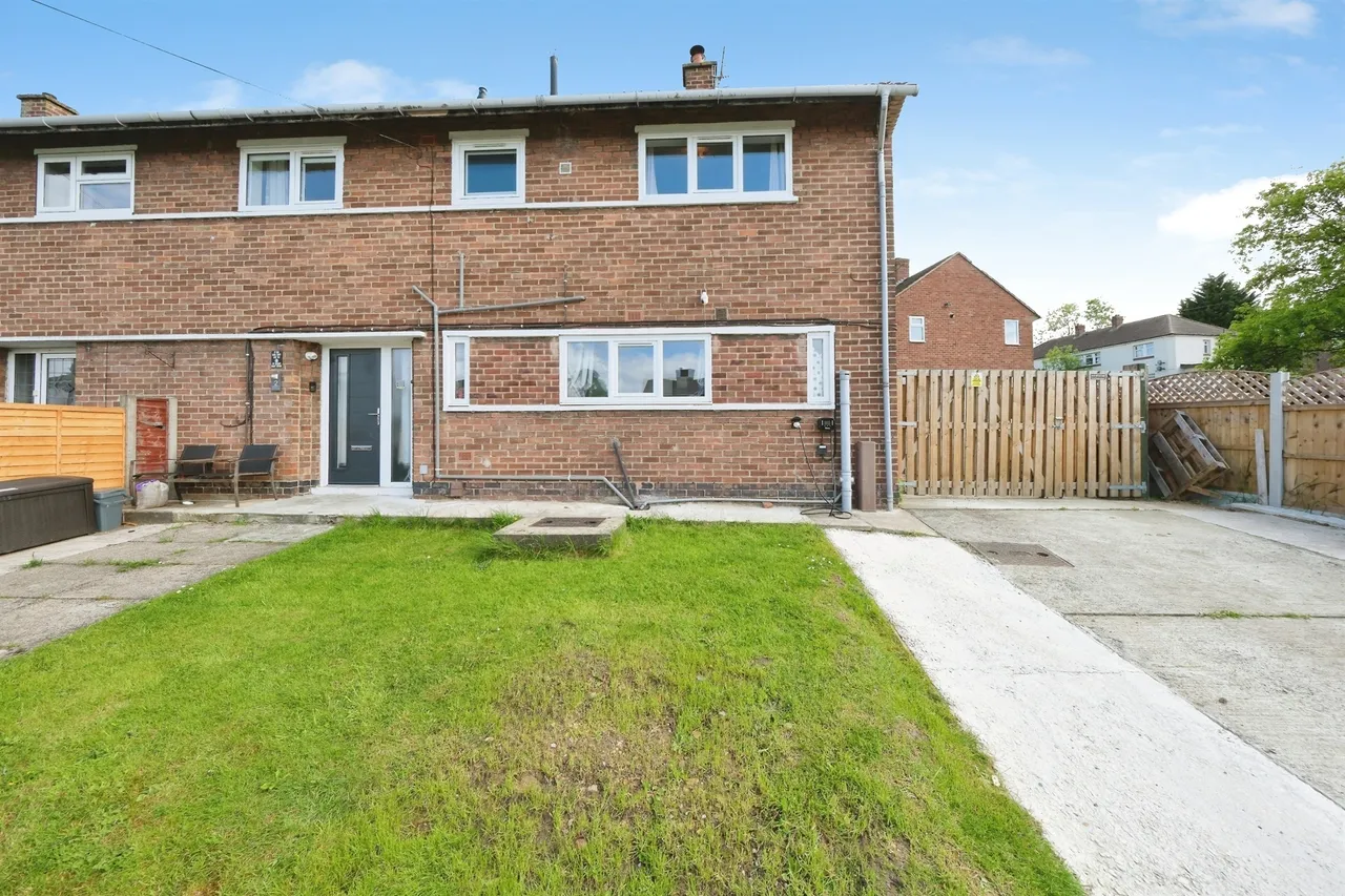 Central Walk, Brimington, S43, photo 3