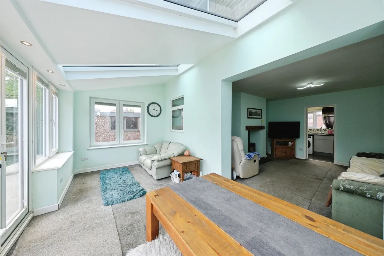 Central Walk, Brimington, S43, photo 9
