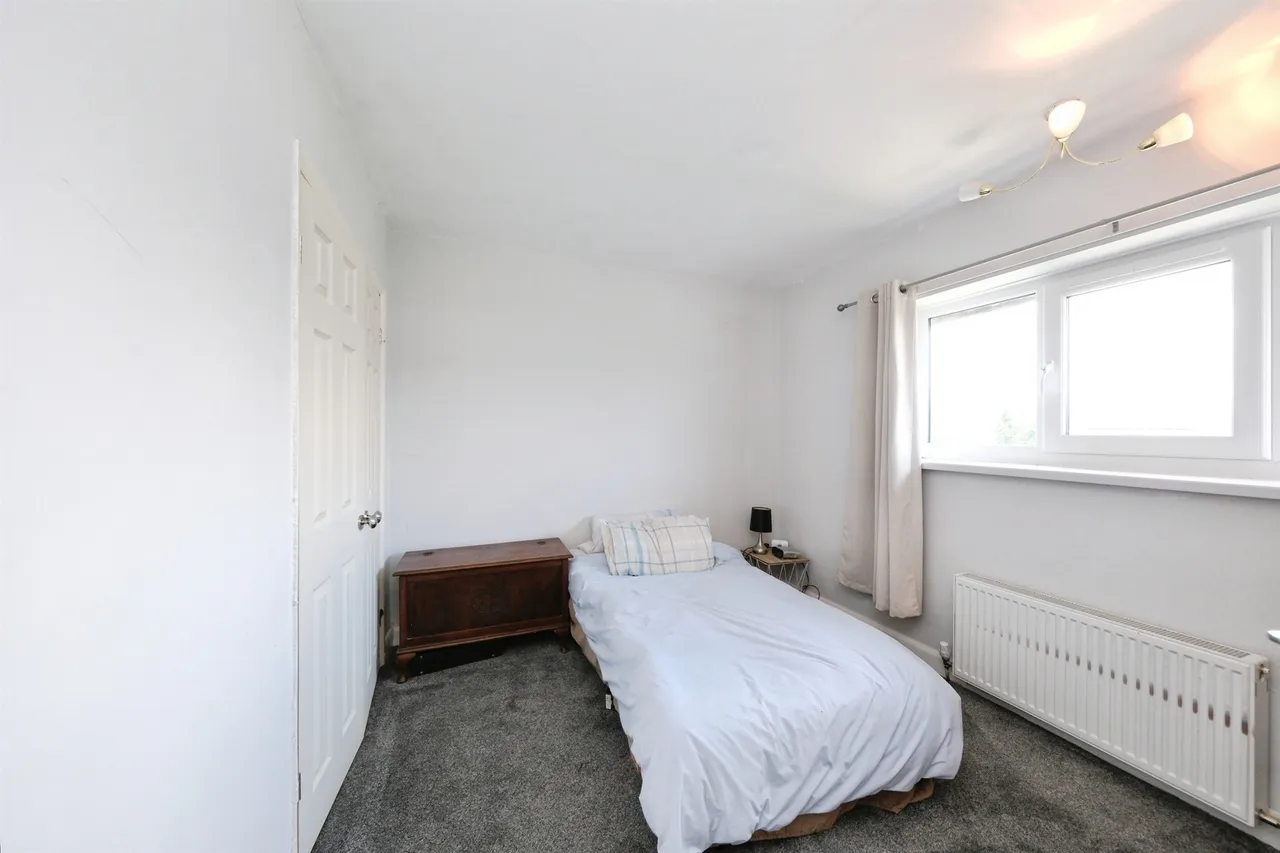 Central Walk, Brimington, S43, photo 19