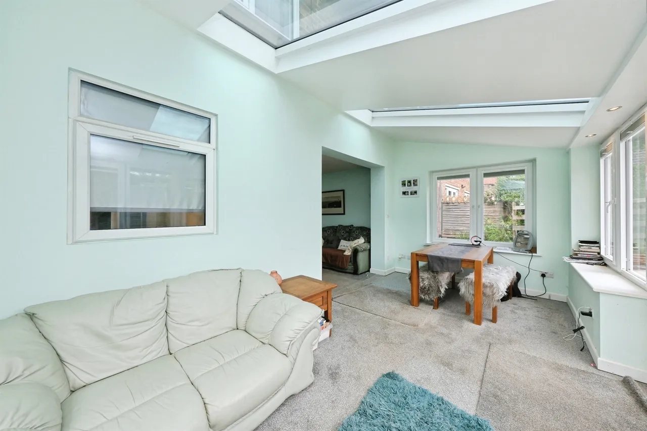 Central Walk, Brimington, S43, photo 8