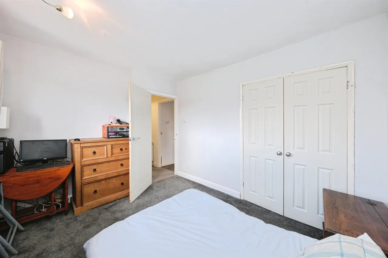 Central Walk, Brimington, S43, photo 20