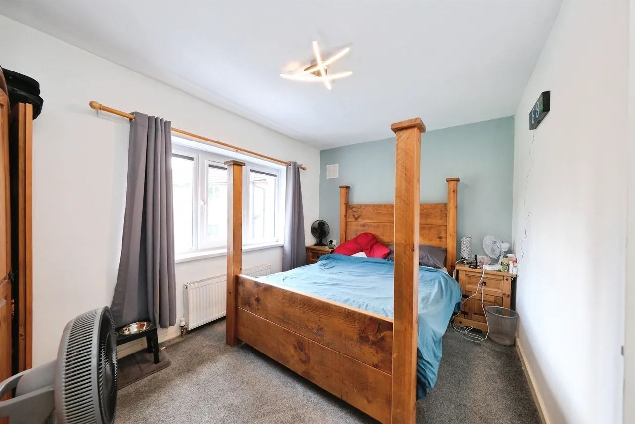 Central Walk, Brimington, S43, photo 15