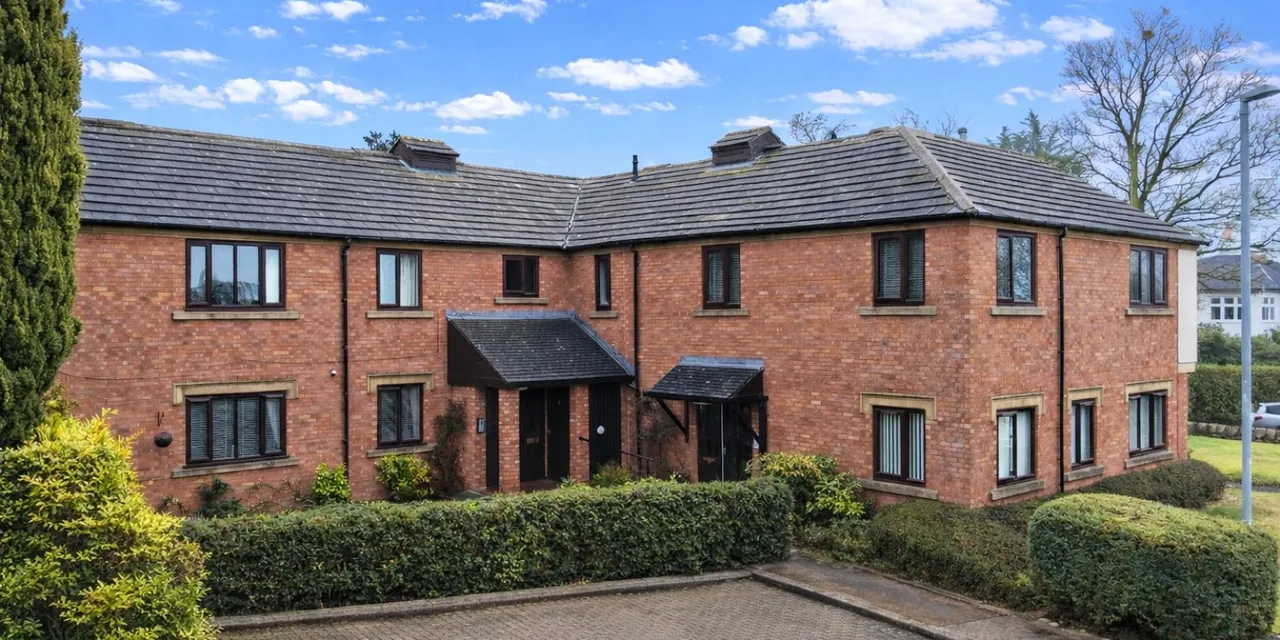 Erica Court, Heswall, CH60, photo 12