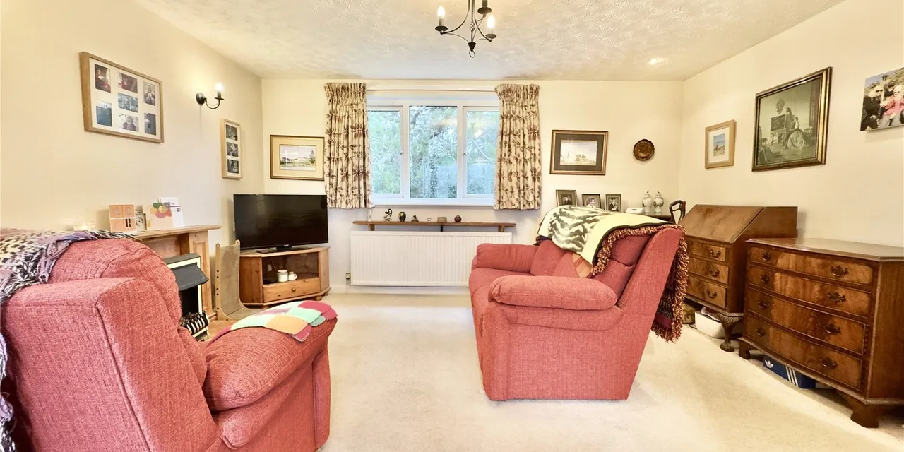 Erica Court, Heswall, CH60, photo 5