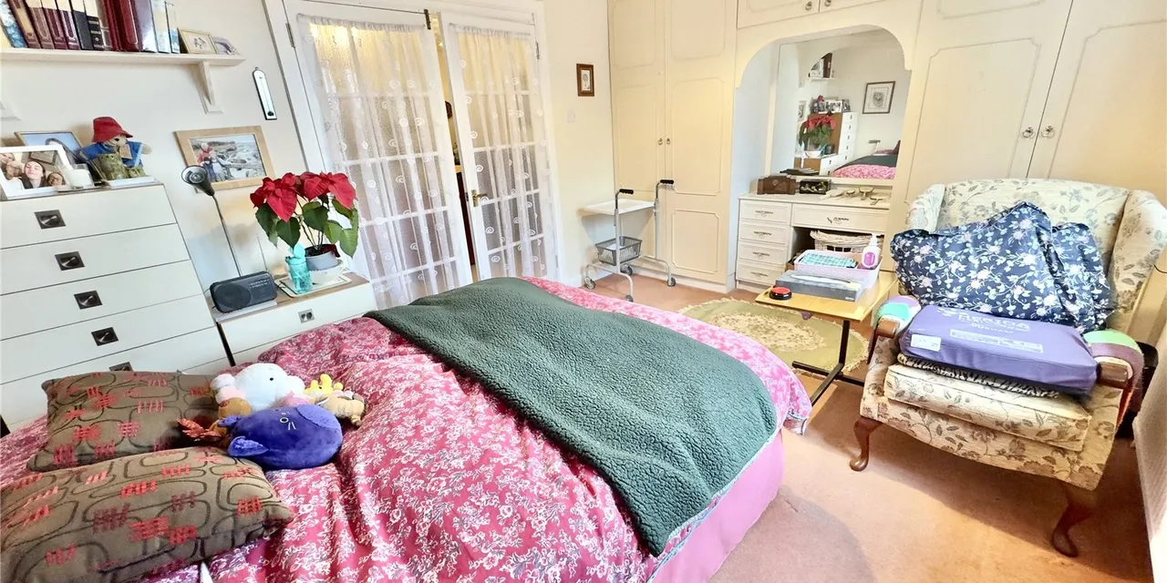Erica Court, Heswall, CH60, photo 9