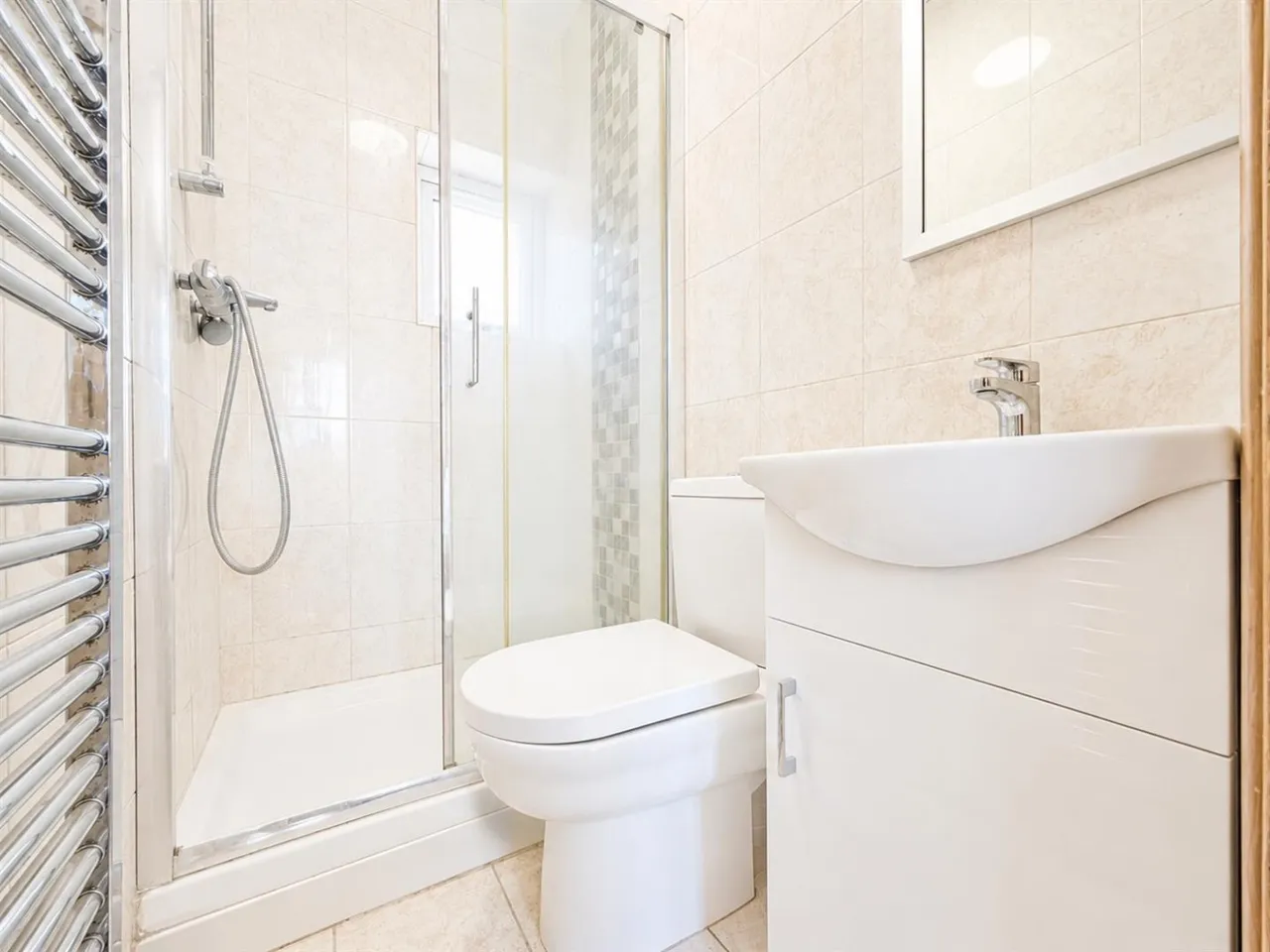bed Apartment To LetPegg Road, Heston, TW5, photo 4