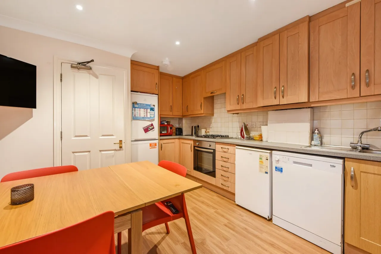 Wykeham Terrace, Winchester, photo 2
