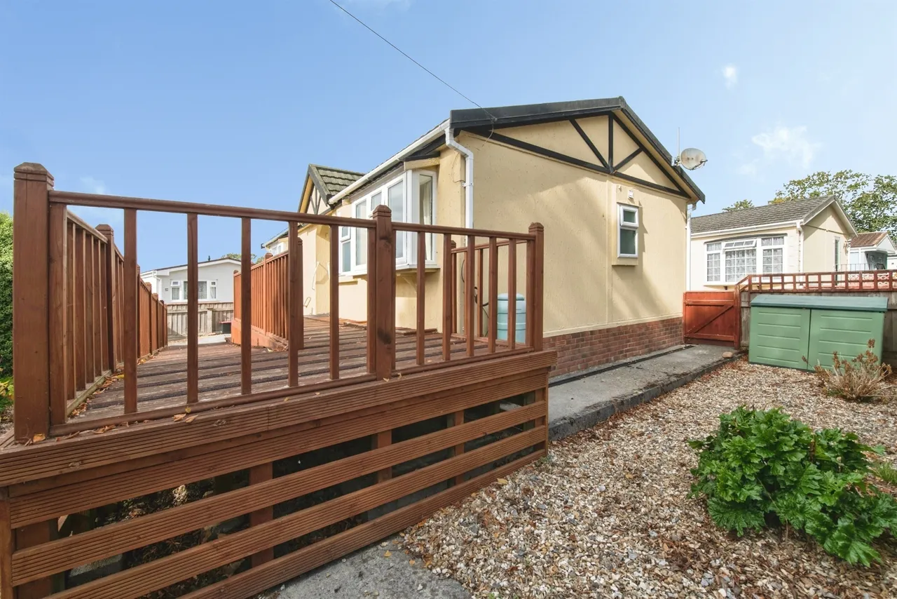 First Avenue, Newport Park, EX2, photo 18