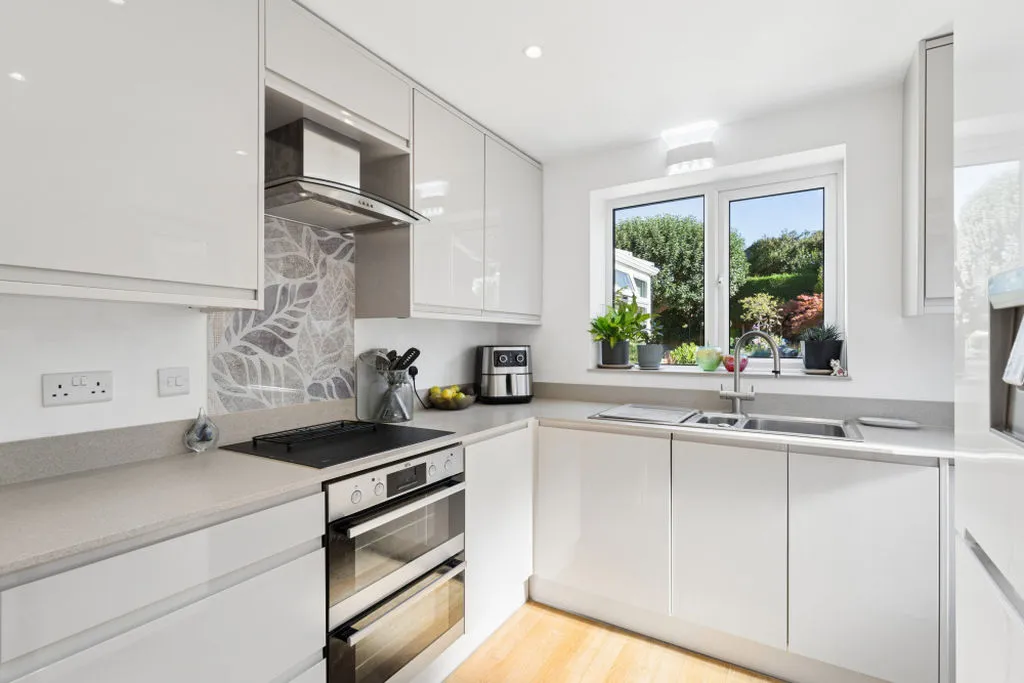 Philip Drive Flackwell Heath, High Wycombe HP10 9JB, photo 10