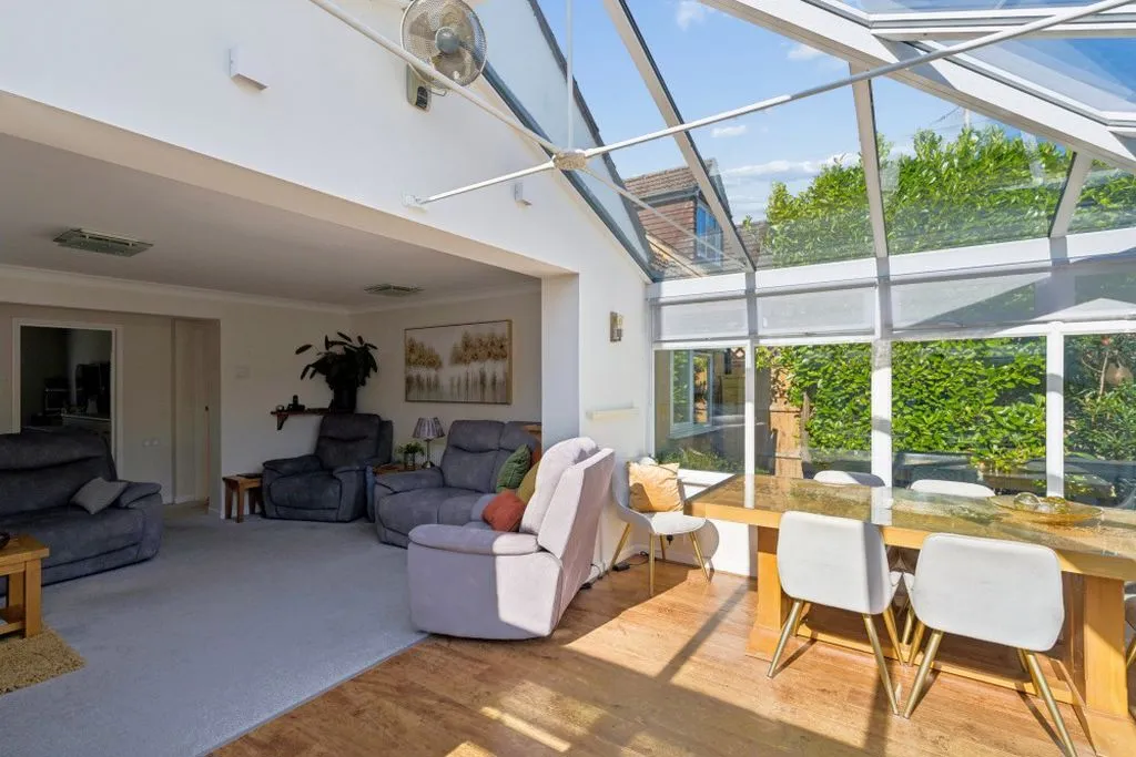 Philip Drive Flackwell Heath, High Wycombe HP10 9JB, photo 23