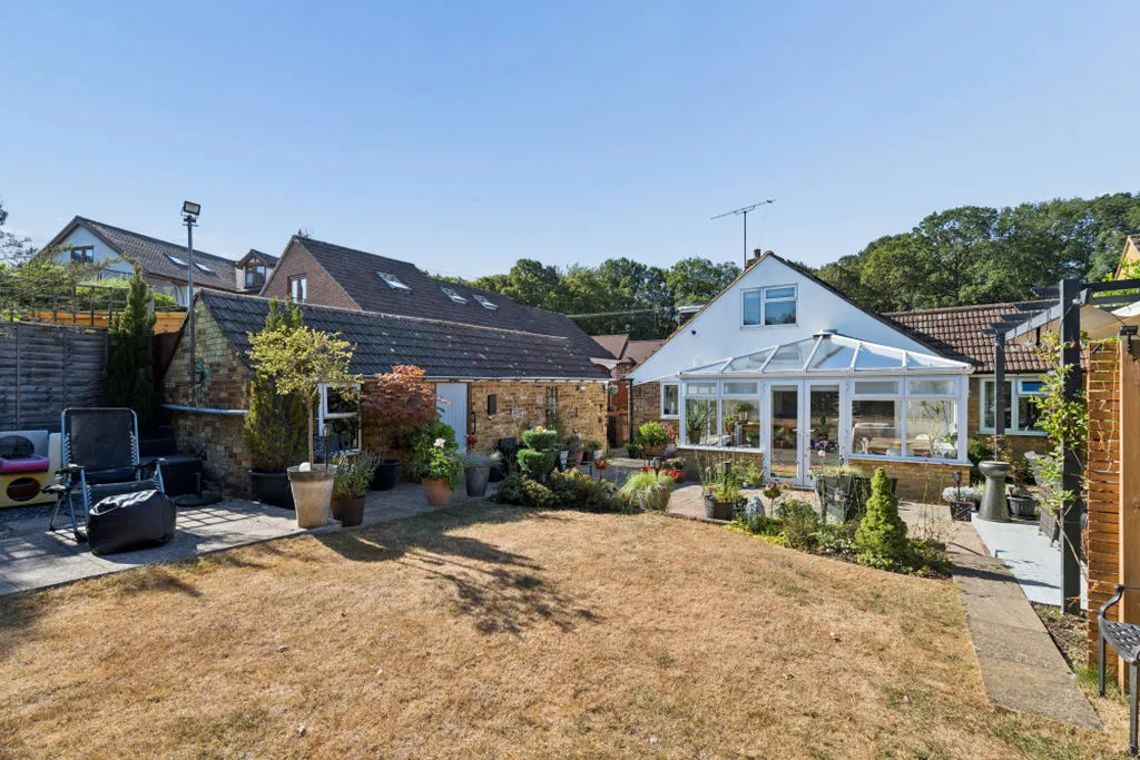 Philip Drive Flackwell Heath, High Wycombe HP10 9JB, photo 20