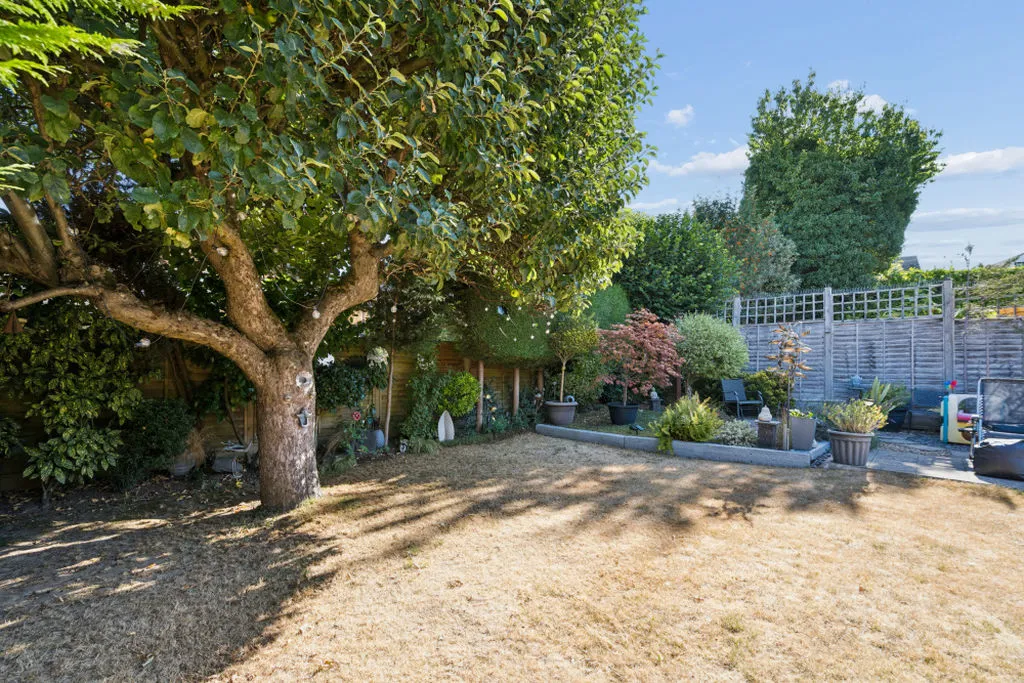 Philip Drive Flackwell Heath, High Wycombe HP10 9JB, photo 21