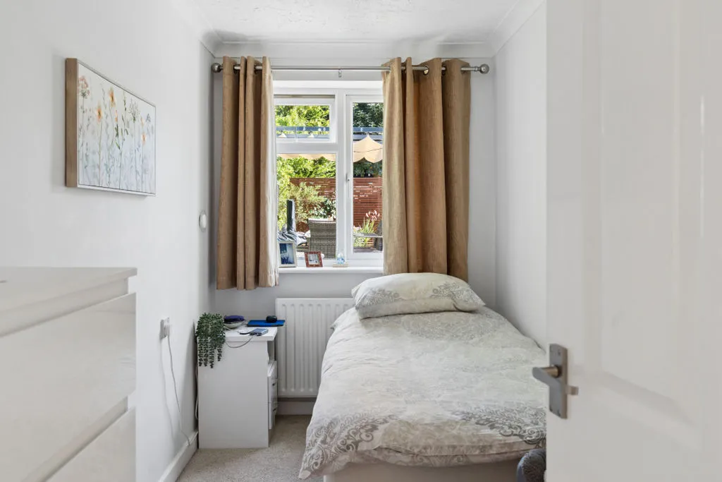 Philip Drive Flackwell Heath, High Wycombe HP10 9JB, photo 15