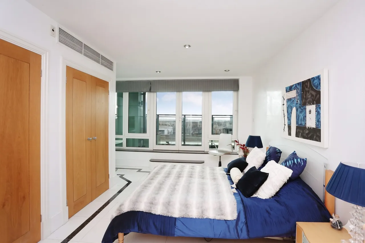 Millharbour, London, E14, photo 6