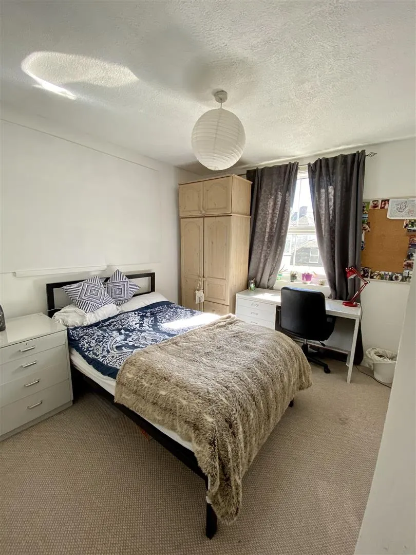 Hill Park Crescent, Plymouth, photo 9