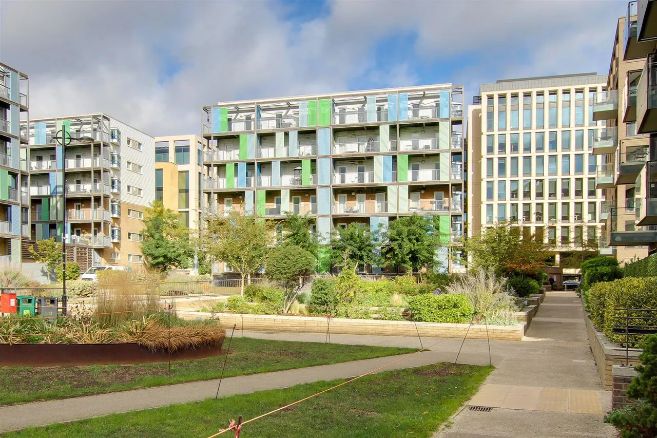 2 bed flat to rent, Warren Close, Cambridge, CB2