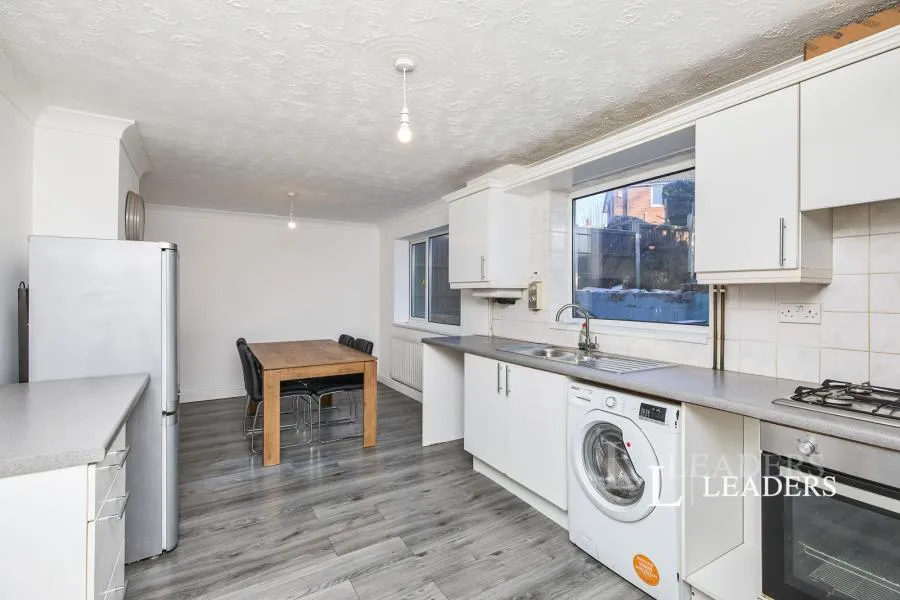 Harrogate Crescent, Derby, DE21, photo 4