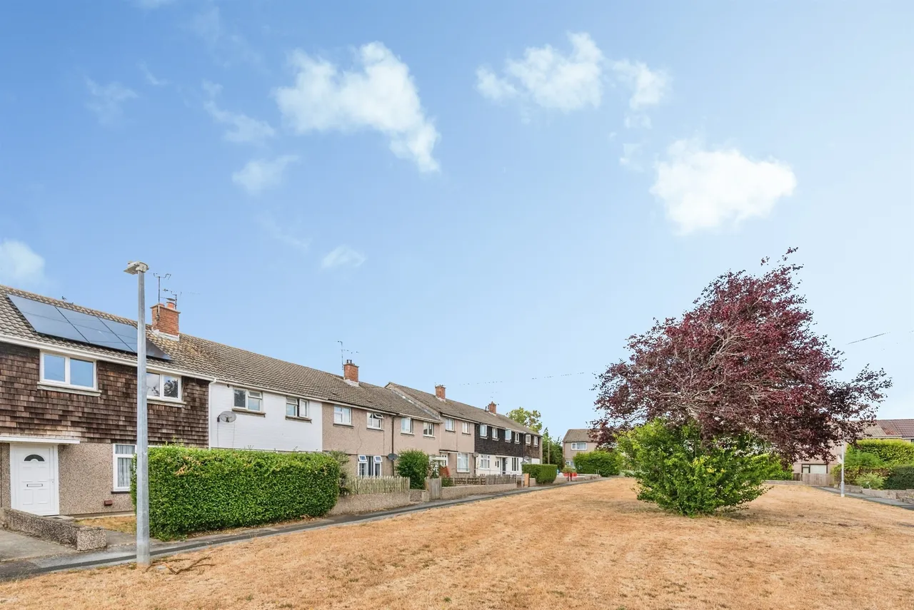 Barbury Close, Swindon, SN25, photo 10
